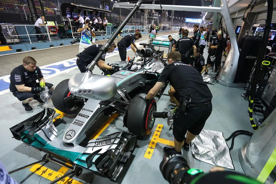 TAWARAN HEBAT: Penganjur GP Singapura mengumumkan harga tiket sehari istimewa, terutama bagi warga Singapura. - Foto fail