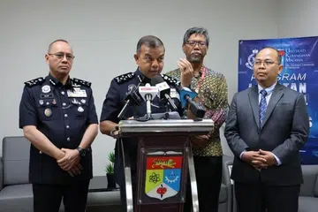 PDRM, Tan Sri Ayob Khan Mydin Pitchay, Hari Polis, UKM