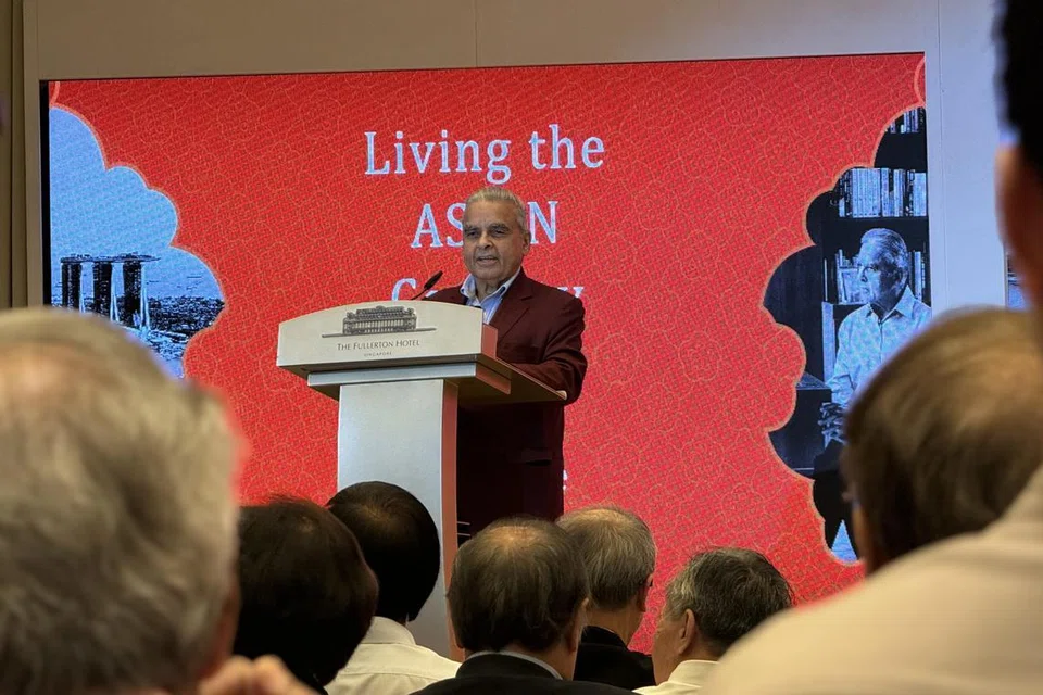 Profesor Kishore Mahbubani semasa pelancaran buku ke-10 yang ditulis beliau,  ‘Living the Asian Century: An Undiplomatic Memoir’.