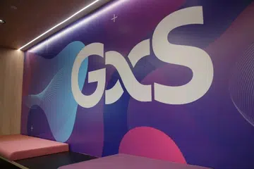 GXS, diberhentikan, kerja