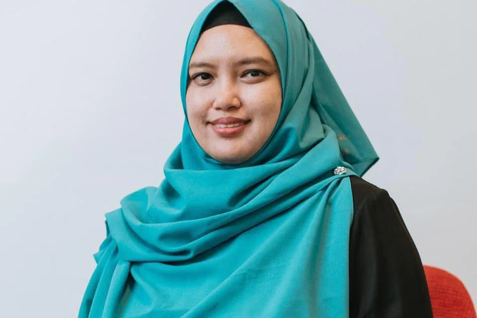 Unggun Creative, Dr Noridah Kamari, kurator inisiatif Puisi di MRT