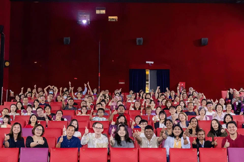 Seramai 150 penterjemah, anggota Jawatankuasa Penterjemahan Nasional (NTC) dan panel sumber menghadiri acara makan tengah hari dan tayangan filem, ‘Bonjour Switzerland’, di acara ‘Cinematic Celebration of Translation’.