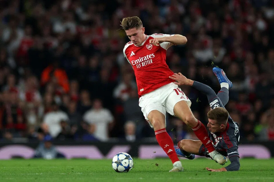 Viktor Gyokeres (berjersi merah) ncatat tiga gol dalam musim EPL 2025/26. Beliau menjaringkan dua gol dalam kemenangan 5-0 menentang Leeds pada 24 Ogos dan satu gol ketika mengatasi Nottingham Forest 3-0 pada 13 September.