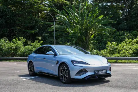 ‘BYD Seal’, sebuah sedan elektrik bersaiz sederhana buatan China,  mendapat perhatian dek ciri mampu miliknya dan reka bentuk menawan.