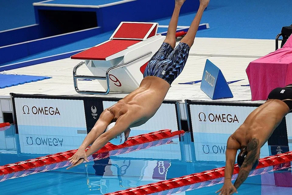 TEMPAT KETUJUH DALAM FINAL GAYA BEBAS 50 METER: Toh menyentuh tembok kolam renang di Pusat Akuatik Tokyo itu dengan masa 28.65 saat dan melengkapkan perlumbaan di tempat ketujuh antara lapan perenang. Ini adalah kali kedua dalam sehari beliau memecah rekod nasional. - Foto AFP