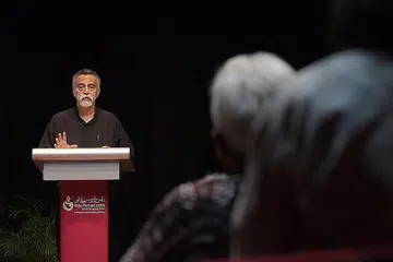 BERI LATAR BELAKANG: Menurut Profesor Syed Farid Alatas Eurosentrisme, yang berasal daripada tradisi kesarjanaan Eropah-Amerika, muncul dengan permulaan kajian Melayu-Indonesia pada abad ke-19. Orientasi ini mempengaruhi ahli-ahli sejarah Melayu-Indonesia dalam erti bahawa ada segolongan daripada mereka yang menjadi pengikut tradisi itu. - Foto BH oleh ALPHONSUS CHERN