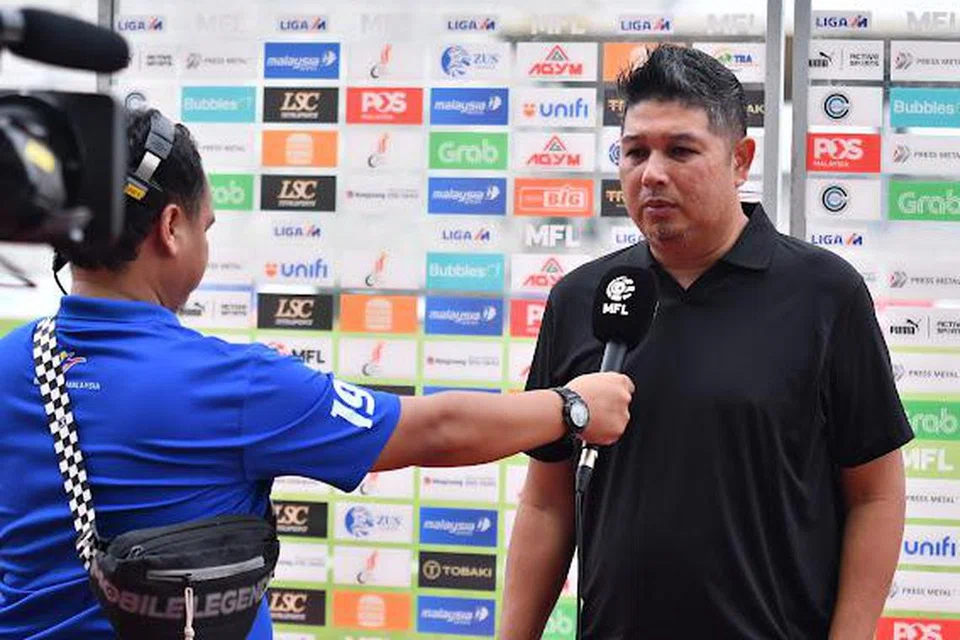 Prestasi ketua jurulatih pasukan Liga Super Malaysia (MSL) Kuching City FC, Aidil Sharin Sahak, memikat hati peminat MSL. Ramai yang mengatakan bahawa beliau layak menang anugerah Jurulatih Terbaik di Anugerah Bola Sepak Kebangsaan (ABK) 2024-2025.