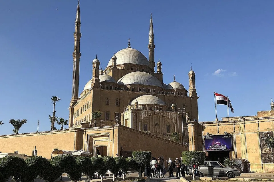 KUBU KOTA: Kompleks Salah El Din dan Masjid Muhammad Ali merupakan antara bangunan dengan seni bina indah di Mesir. - Foto BH oleh HARYANI ISMAIL
