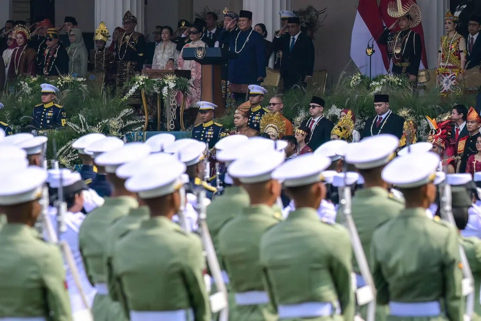 Presiden Indonesia, Encik Prabowo Subianto, mengetuai upacara menaikkan bendera Merah Putih sempena sambutan Hari Kemerdekaan ke-81 Indonesia di Istana Merdeka, Jakarta, pada 17 Ogos 2026. Sambutan tahun 2026 ini berlangsung ketika ribuan penduduk di Pulau Flores, Nusa Tenggara Timur, masih berdepan kesan gempa bumi kuat 7.7 magnitud yang meragut sekurang-kurangnya 53 nyawa.