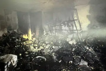 Kebakaran membabitkan ruang tamu dan bilik tidur sebuah unit di tingkat sembilan, Blok 692A Choa Chu Kang Crescent.
