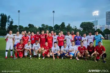 TANGGUNGJAWAB BAPA: Piala ini merupakan peluang bagi golongan bapa meluangkan masa bersama anak-anak.