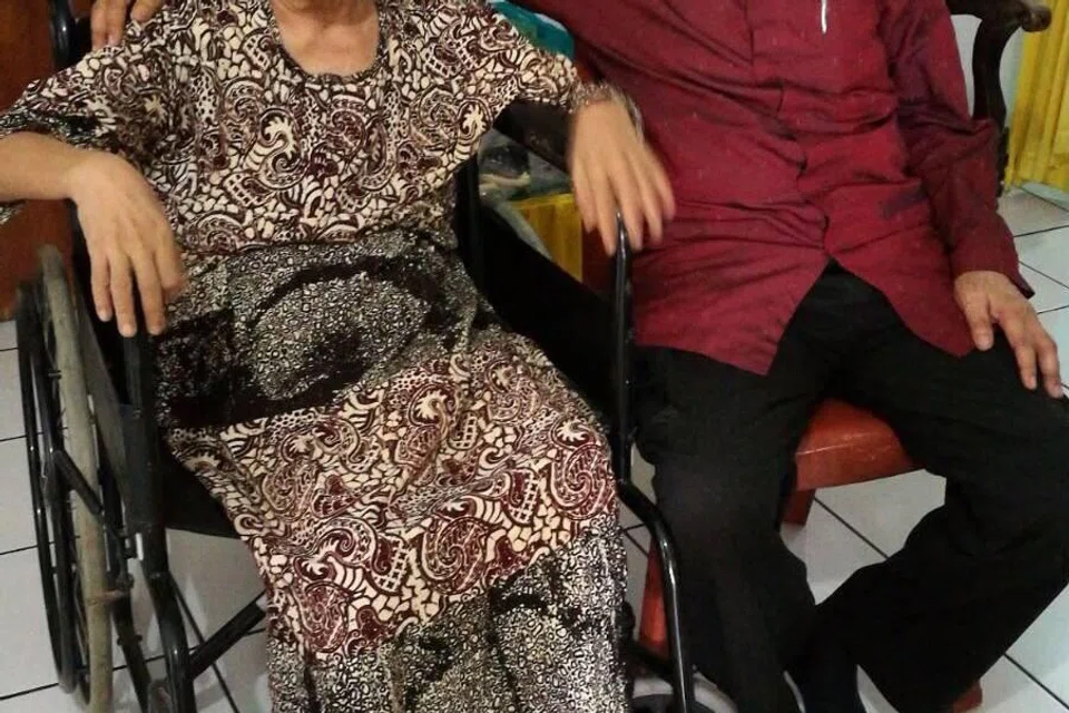 Encik Harjuna dapat bertemu bersama adik perempuannya, Allahyarhamha Djohari Mappe pada 2017. Beliau meninggal dunia pada Jun 2019.
