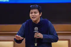 Mengikut Menteri di Jabatan Perdana Menteri (Undang-Undang dan Reformasi Institusi), Datuk Seri Azalina Othman Said,
kerajaan Malaysia akan membuat beberapa pindaan kepada Perlembagaan Persekutuan untuk mengehadkan tempoh jawatan Perdana Menteri selama 10 tahun atau dua penggal.
