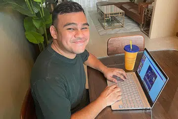MINAT BELAJAR KEMAHIRAN BARU: Bagi Encik George, mempelajari sesuatu yang baru yang dapat memastikan beliau dapat terus bekerja pada masa depan adalah amat penting. - Foto ihsan ENCIK GEORGE MICHAEL SUHAIMI