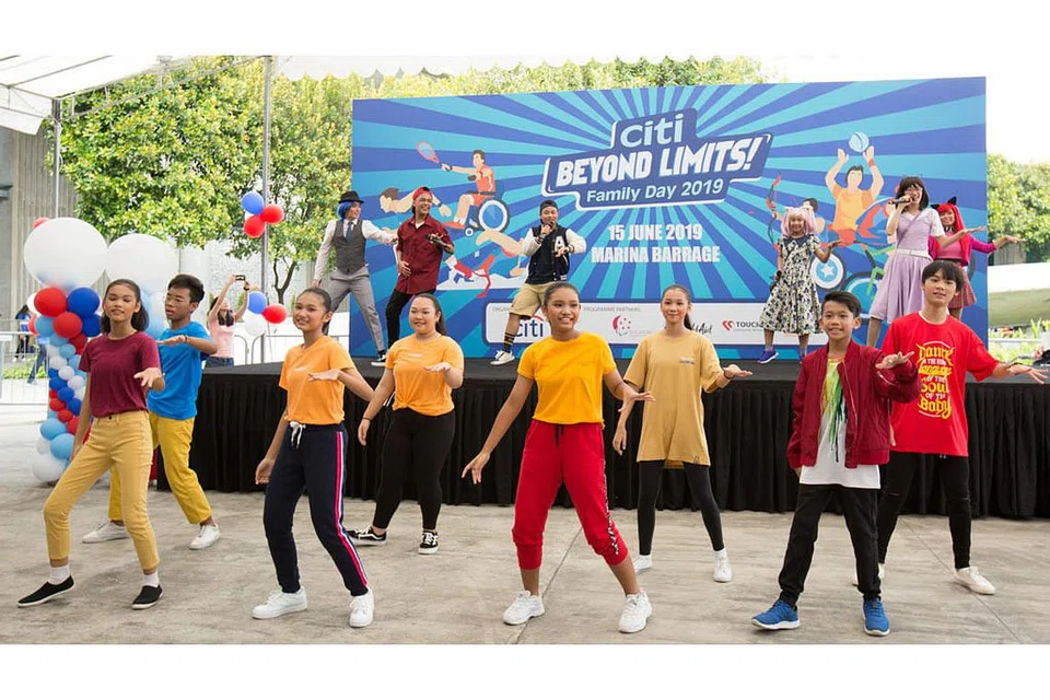 SOKONG BELIA: Citi Singapura mengetengahkan bakat anak muda dengan sokongan The Business Times Budding Artists Fund semasa kempen Hari Masyarakat Global dalam gambar yang dirakam pada 2019 ini. - Foto fail