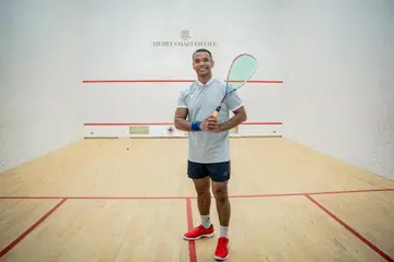 Juara nasional skuasy empat kali, Mohamed Rizal Abdul Kadir, telah mempamerkan disiplin, dedikasi dan semangat juang yang tinggi sepanjang sekitar dua dekad mewakili Singapura dalam sukan ini. Beliau turut beraksi di tiga edisi Sukan SEA selain mewakili negara di pelbagai kejohanan besar lain. Kini berusia 45 tahun, Rizal masih bermain sukan ini dalam masa lapangnya dalam usaha mengekalkan kesihatannya.