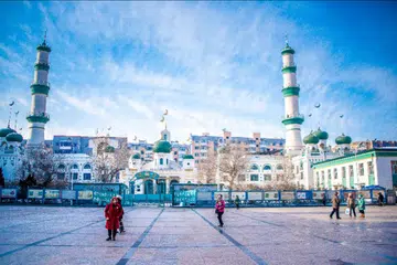 TANGKAP PENENTANG: China mengerahkan ratusan pegawai polis dan menangkap penduduk di bandar Nagu di Yunan, yang kebanyakan penduduknya Muslim, selepas berlaku pertempuran ekoran tindakan merobohkan sebahagian daripada Masjid Najiaying.