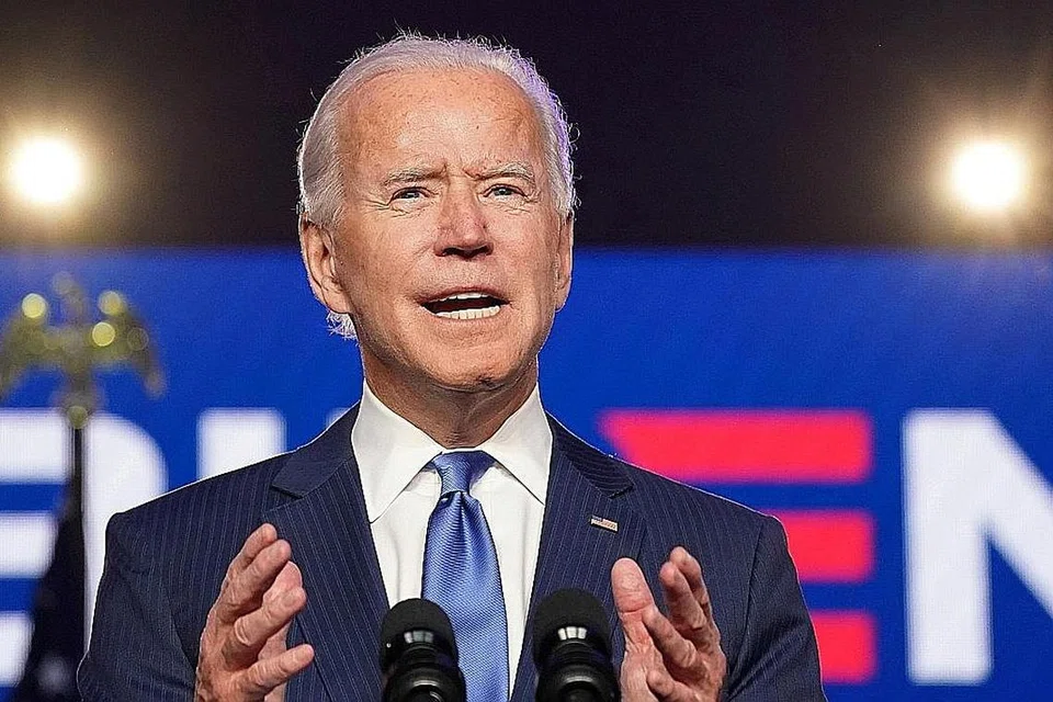 BERI TAKLIMAT: Calon Demokrat, Encik Joe Biden, berucap kepada penyokongnya di Wilmington, Delaware. Kiraan undi sejauh ini menunjukkan beliau hampir memenangi Pilihan Raya Presiden Amerika. - Foto REUTERS