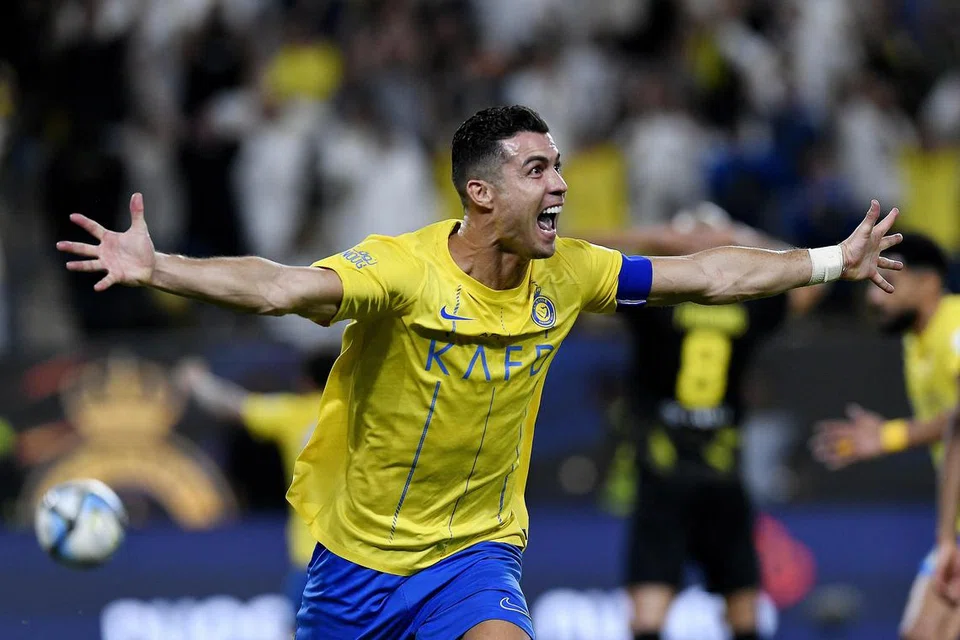 Bintang Al-Nassr, Cristiano Ronaldo, meraih gol keduanya menentang Al-Ittihad pada 27 Mei 2024, sekaligus menjadi penjaring terbanyak dalam sejarah Liga Pro Saudi.