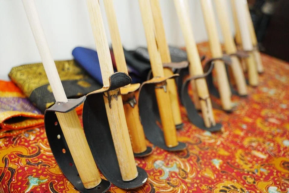 Singapura, pedang, pencak pedang, Bawean, Zazali Shahwan