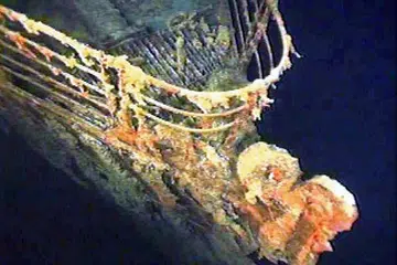 TITANIC JADI TUMPUAN: Kapal Titanic yang telah lama karam sering menjadi tumpuan penyelidik dan orang ramai.