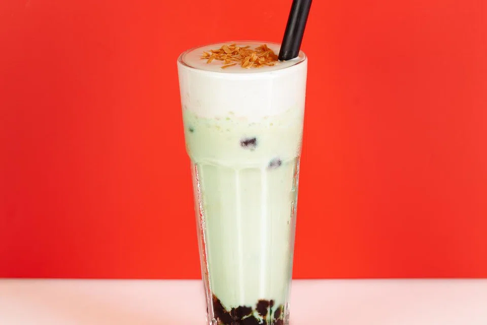 PANDAN KAYA CLOUD: Minuman pandan blend ais yang menyegarkan dalam cuaca panas di Singapura.
