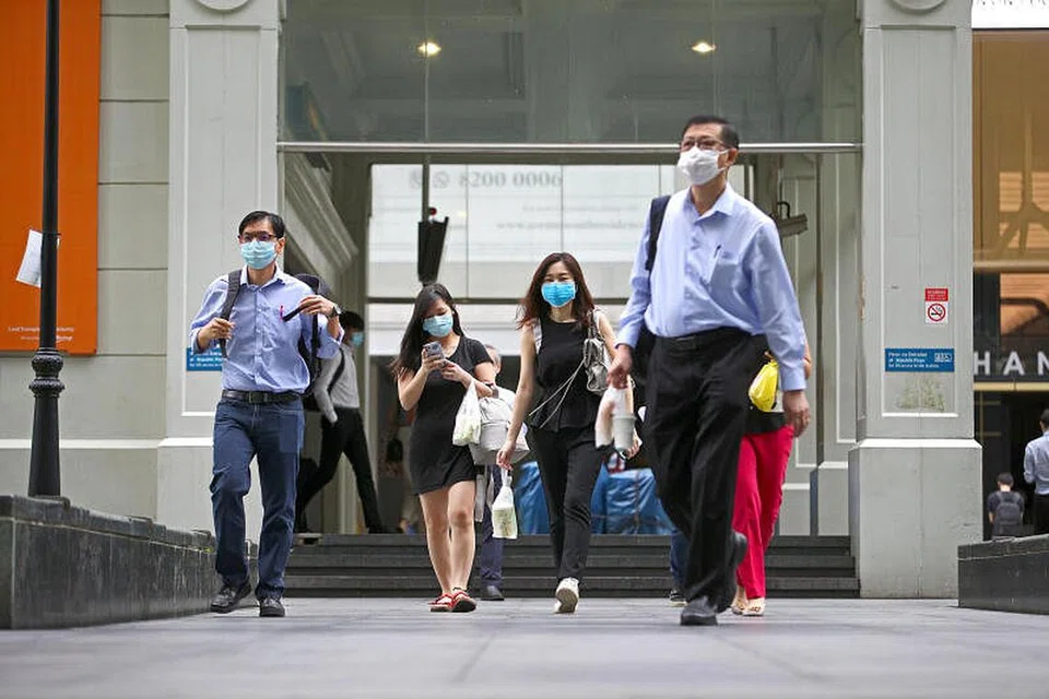 KES BARU: Dalam kenyataan terkininya pada Rabu (30 September), Kementerian Kesihatan (MOH) mengesahkan 23 kes jangkitan baru Covid-19 di Singapura. - Foto CHINESE MEDIA GROUP 