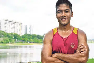 INGIN JADI CONTOH BAIK BAGI KELUARGA: Nazirul Mohamed Raffick mula bersenam dan berlari-lari anak kerana bukan sahaja ingin mengurangkan berat badan dan menjadi cergas bagi menjalani Perkhidmatan Negara, malah beliau berbuat demikian supaya dapat memberi contoh yang baik kepada adik -beradiknya. Nazirul pernah mempunyai masalah berat badan dan tidak gemar bersenam kerana kurang keyakian diri. - Foto IMAN ALIF