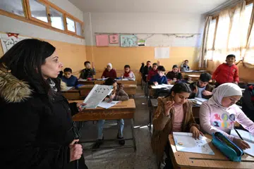 Sekolah di Damsyik seperti di kejiranan Dweilaa, dibuka semula kepada pelajar pada 15 Disember seminggu selepas kejatuhan Presiden Bashar al-Assad.