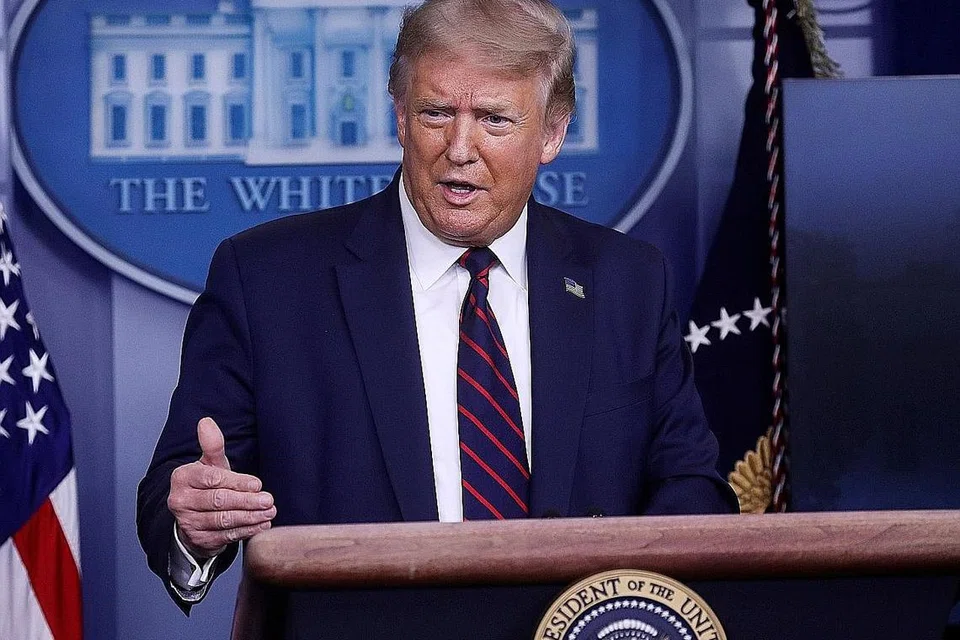 SIDANG MEDIA: Presiden AS Donald Trump menjawab pertanyaan semasa sidang media mengenai Covid-19 di Rumah Putih, kelmarin. - Foto REUTERS