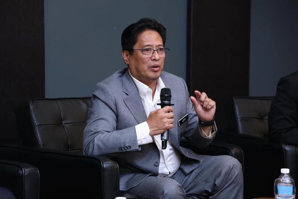 Ketua Pesuruhjaya Suruhanjaya Pencegahan Rasuah Malaysia (SPRM), Tan Sri Azam Baki, pada sesi dialog ‘Integriti: Sejauh Mana Ketelusan Dinilai?’ disiarkan stesen televisyen milik kerajaan Sarawak, pada 15 Februari.