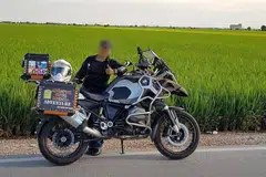Penunggang motosikal yang dikait dengan langgar lari di Kemboja menyertai acara kebajikan di sana