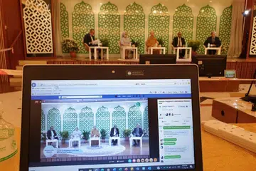 PERANAN PEMIMPIN AGAMA TANGANI PANDEMIK COVID-19: Pertubuhan Jamiyah Singapura menganjurkan persidangan antarabangsa secara maya pada 11 September lalu bertajuk 'Krisis Pandemik Covid-19 dan Peranan Pemimpin Agama'. Panel penceramah terdiri daripada pemimpin Jamiyah dan pemimpin agama setempat (dari kiri) - Naib Presiden III Jamiyah, Dr Isa Hassan; Setiausaha Kehormat IRO, Sister Theresa Seow; Presiden, Persekutuan Buddhist Singapura, Venerable Seck Kwang Phing; Presiden, Pertubuhan Wawasan Abdul Kalam Singapura, Encik K. Kesavapany; dan Pengarah Kanan (Projek Khas) Jamiyah, Dr Hussin Mutalib. - Foto JAMIYAH SINGAPURA