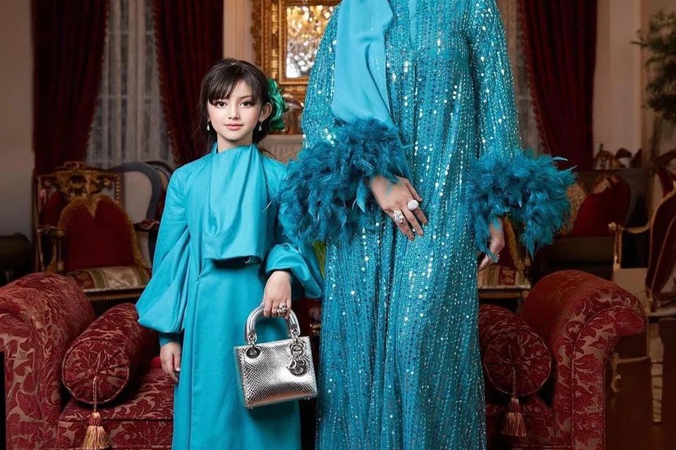Pelakon Rozita Che Wan melahirkan anak perempuan, Aaisyah Dhia Rana, pada usia 41 tahun pada 2014. Aaisyah kini berusia 10 tahun.