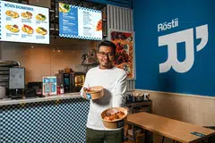 PEMILIK ROSTII: Pemilik konsep terbaharu Rostii, Encik Isrudy Shaik, yang juga pemilik restoran daging salai popular, Asap & Co di daerah Telok Ayer. 