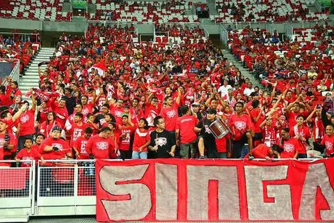 Penyokong bola sepak setempat perlu menanti sehingga November bagi menyaksikan bintang Jepun beraksi dengan Singapura dalam kelayakan Piala Dunia. 2018.