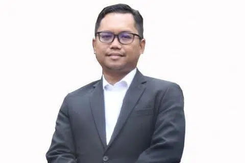 Pemerhati politik merangkap Pensyarah Undang-Undang dan Perlembagaan Universiti Teknologi Mara, Dr Ikmal Hisham Mohd Tah.