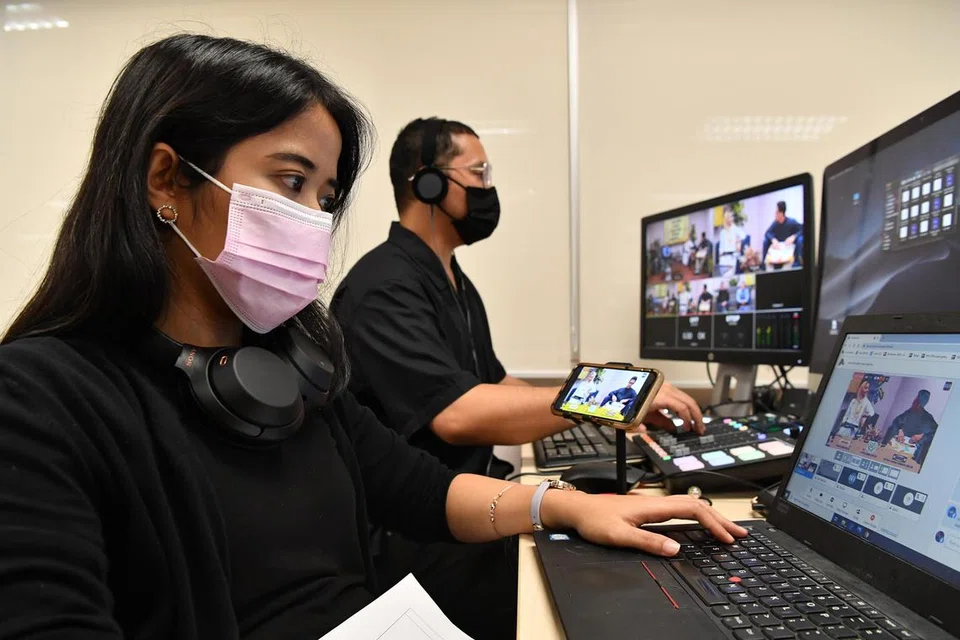DAKAP DIGITAL: Peranan wartawan pun kini pelbagai, daripada menghasilkan kandungan bertulis kepada kandungan berbilang media. 
