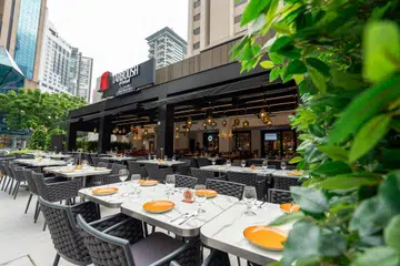 Cawangan kedua restoran Tarboush di Rendezvous Orchard Hotel boleh menampung lebih 300 pelanggan, separuh daripadanya boleh menjamu hidangan di kawasan ‘alfresco’ atau terbuka.