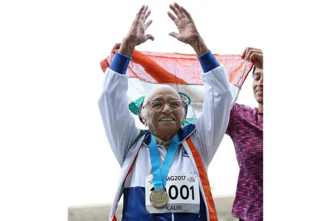 MAN KAUR: Memenangi perlumbaan 100 meter di Sukan Masters Dunia dalam masa 1 minit 14 saat. - Foto AFP