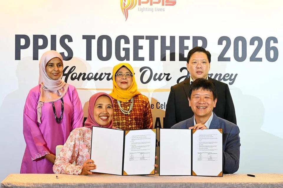 Singapore, PPIS, AI, Halimah Yacob, Razwana Begum, MOU, KiteSense