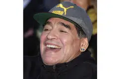 SELEPAS LIMA TAHUN: Legenda bola sepak Argentina, Diego Armando Maradona, kembali sebagai jurulatih Al-Fujairah FC. - Foto REUTERS