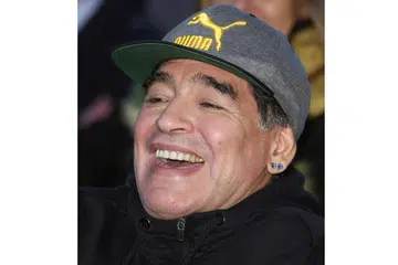 SELEPAS LIMA TAHUN: Legenda bola sepak Argentina, Diego Armando Maradona, kembali sebagai jurulatih Al-Fujairah FC. - Foto REUTERS