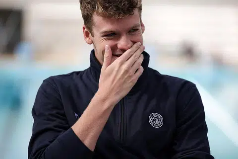 Perenang Perancis Leon Marchand menjadi harapan tanah airnya di Sukan Olimpik di Paris. 