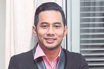 TIDAK MAHU MENGALAH: Fizo Omar tidak menjadikan taraf muflisnya sebagai halangan bagi meneruskan kehidupan dan kini beliau meraih kejayaan dalam bidang perniagaan dan menjadi penceramah motivasi. - Foto HARIAN METRO