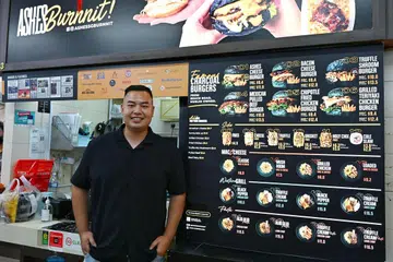 Pemilik Ashes Burnnit, Encik Lee Syafiq Muhd Ridzuan Lee, berkongsi bagaimana digitalisasi telah membantu gerainya menjadi lebih produktif. 