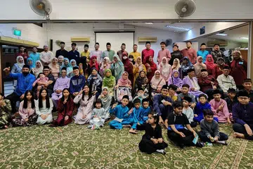 Setiap tahun, keluarga besar Encik Sufian Sujai yang terdiri daripada generasi berbeza yang merangkumi sekitar 150 anggota akan berkumpul di masjid untuk menyambut Hari Raya bersama-sama.