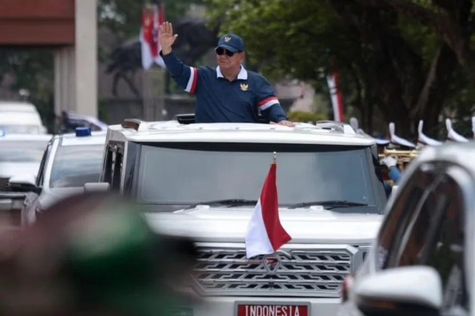 Presiden Prabowo Subianto dijadual melancarkan Badan Pengurusan Pelaburan Daya Anagata Nusantara (Danantara) dalam usaha meningkatkan dana negara.