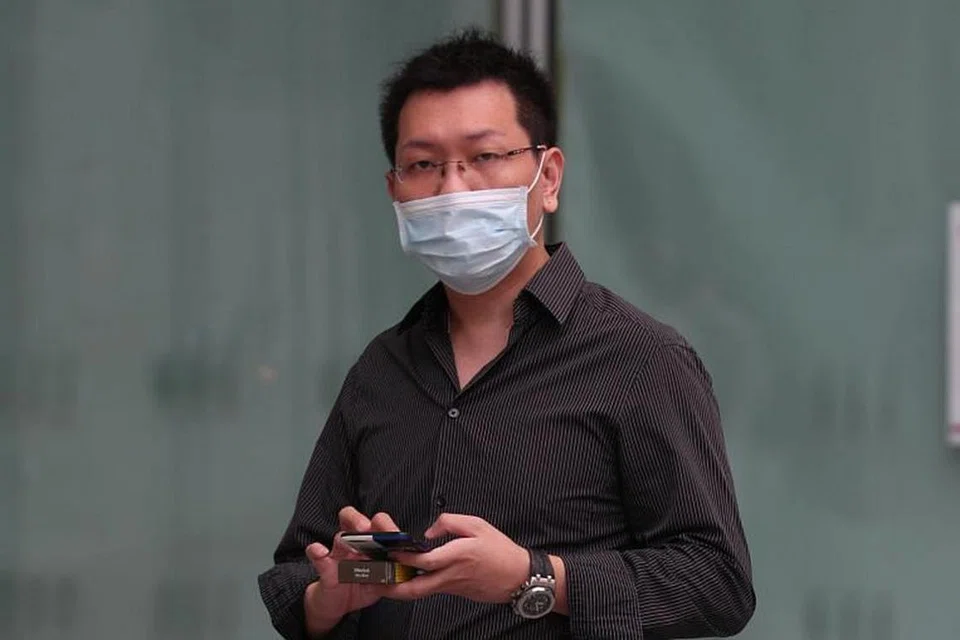 Lee Cheng Yan didakwa memandu melepasi sekatan jalan raya polis dan melanggar dua lampu merah.