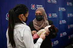 LATIHAN AMAT DIPERLUKAN: Cik Norain (kanan) menekankan pentingnya latihan bagi pegawai yang mengendalikan kes-kes jenayah seksual memandangkan ia melibatkan sensitiviti tertentu dan mangsa yang telah mengalami trauma. - Foto BH oleh KUA CHEE SIONG